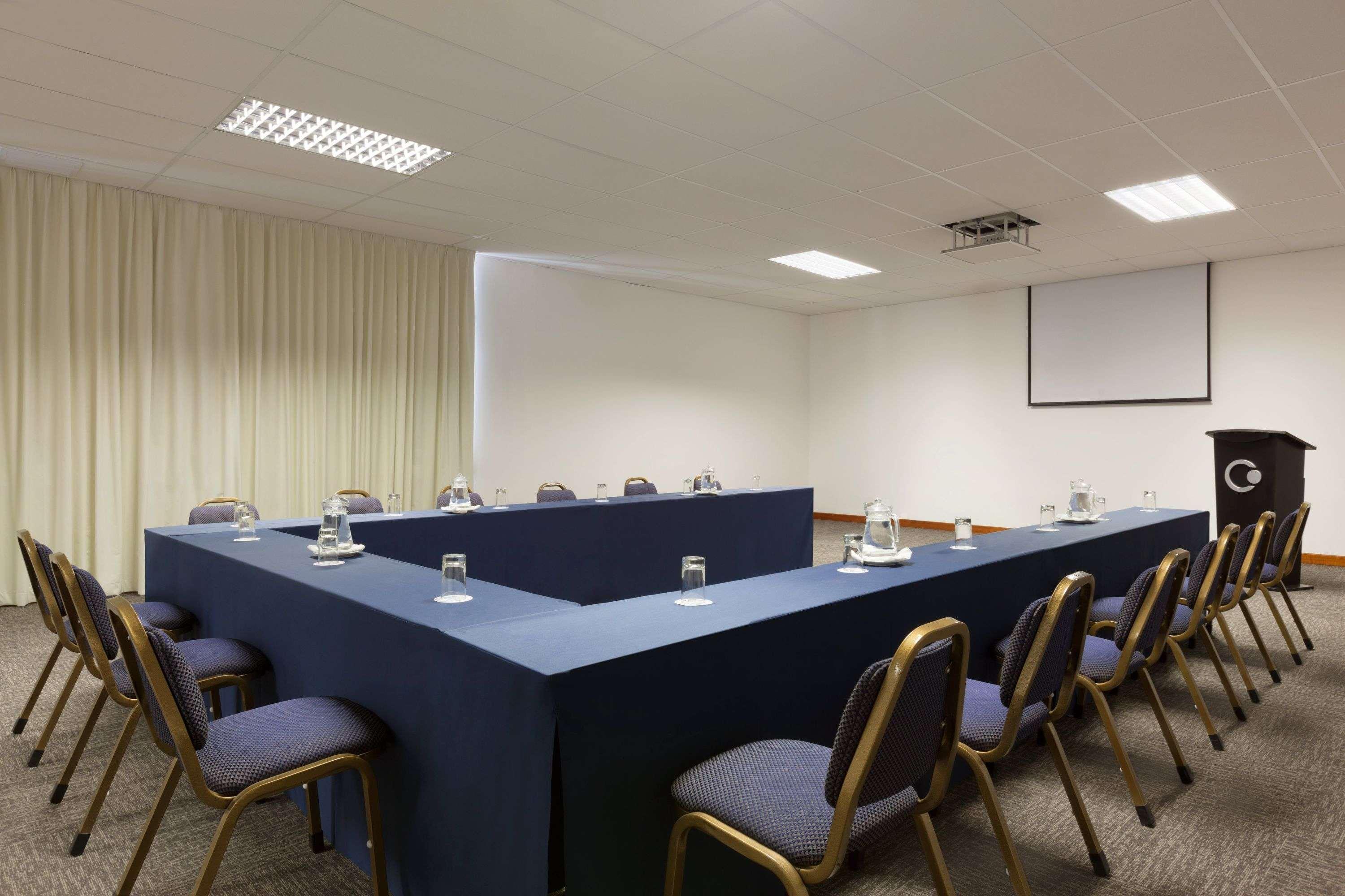 Wyndham Costa Del Sol Trujillo Hotel Huaman Exterior photo Meeting room