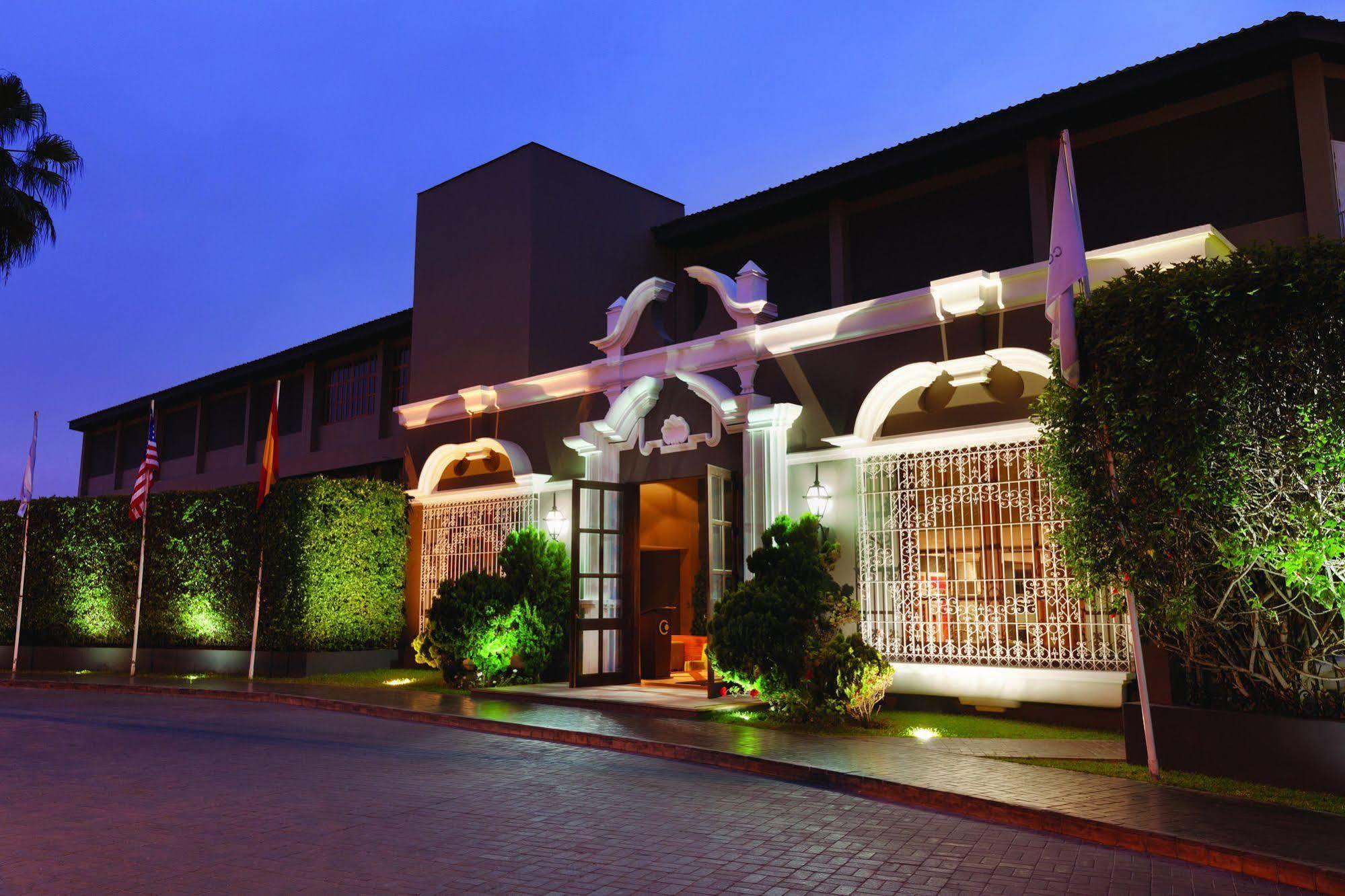 Wyndham Costa Del Sol Trujillo Hotel Huaman Exterior photo The Royal Hotel
